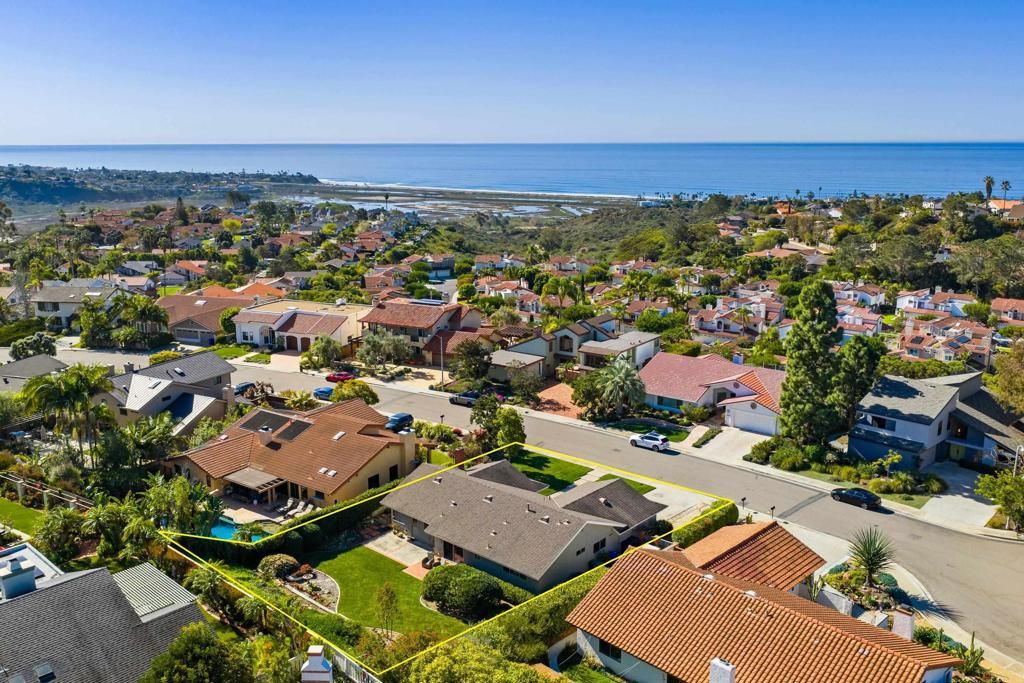 Photo of 2021 Bruceala Court, Cardiff By The Sea, CA 92007 (MLS # NDP2601169)