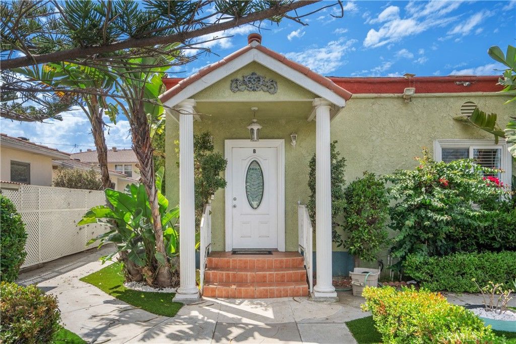 Photo of 1836 Euclid Street, Santa Monica, CA 90404 (MLS # SB25227854)