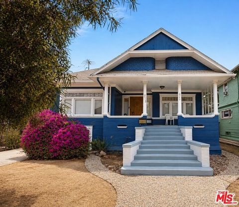 Photo of 2713 S La Salle Avenue, Los Angeles, CA 90018 (MLS # 26737303)