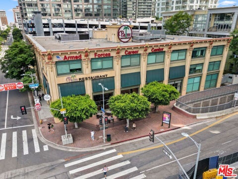 Photo of 1100 S Flower Street #2200, Los Angeles, CA 90015 (MLS # 26984663)