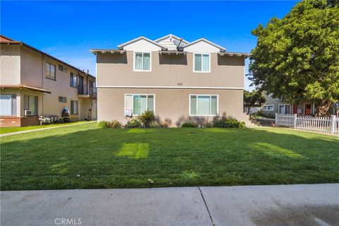 225 W Knepp Fullerton CA 92832