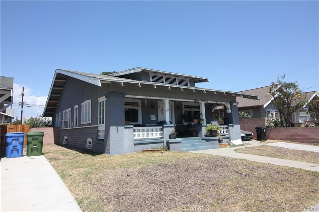 1027 W 46th Street