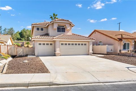 Photo of 25300 Corte Sombrero, Murrieta, CA 92563 (MLS # SW26056147)