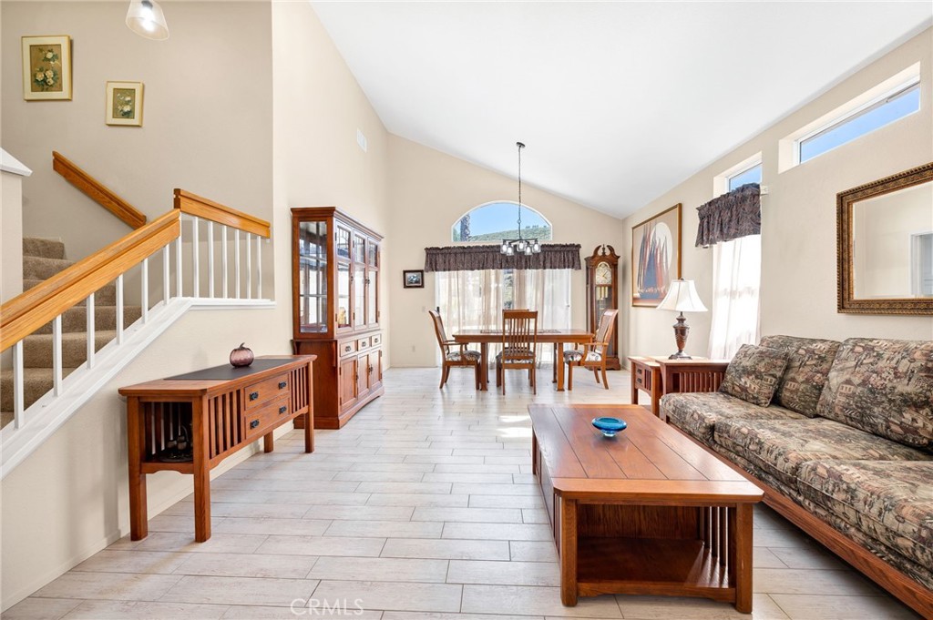 25300 Corte Sombrero