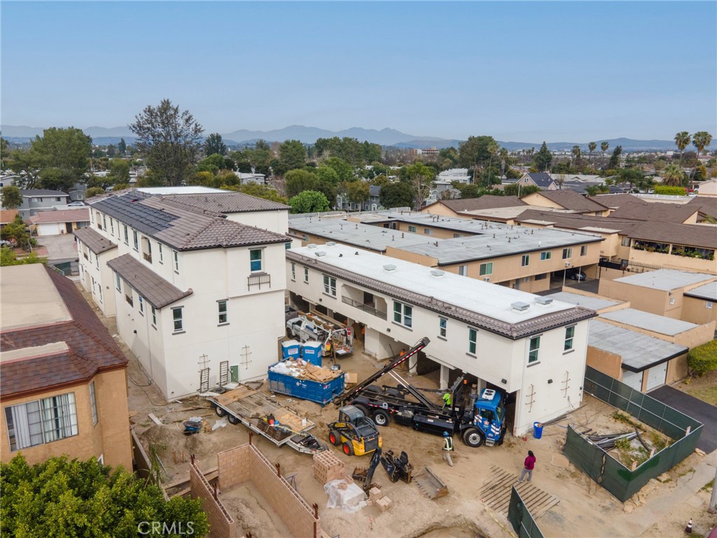 1024 W Romneya Drive