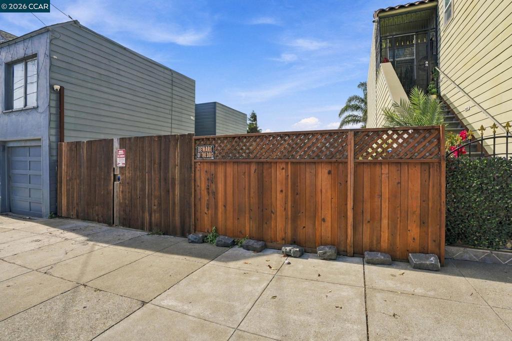 1473 Underwood Ave