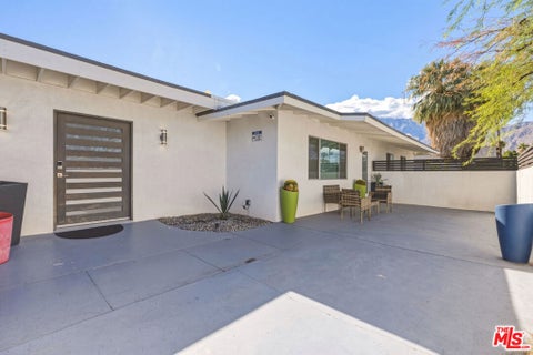 Tiny photo for 1055 E Racquet Club Road, Palm Springs, CA 92262 (MLS # 26104545)