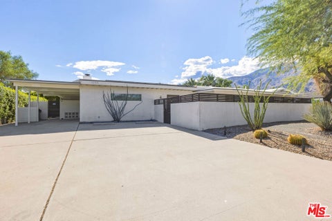 Photo of 1055 E Racquet Club Road, Palm Springs, CA 92262 (MLS # 26104545)