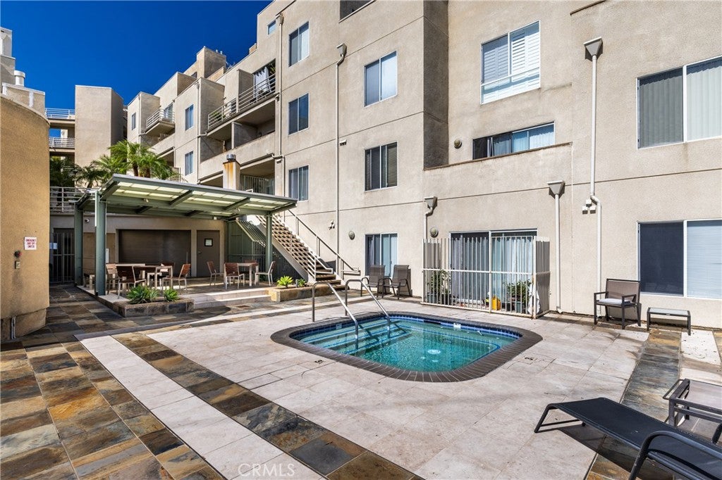 2915 Montrose Avenue 430, Glendale CA 91214