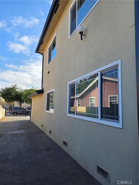 Photo of 3136 Perlita Avenue #1, Atwater Village, CA 90039 (MLS # GD25236069) Photo of 3136 Perlita Avenue #1, Atwater Village, CA 90039 (MLS # GD25236069)