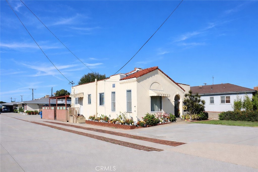 2713 - 2717 Arlington