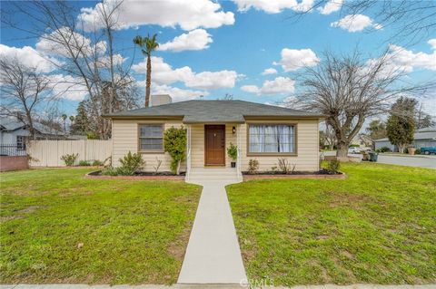 Photo of 330 Lincoln St, Bakersfield, CA 93305 (MLS # CV26034142)