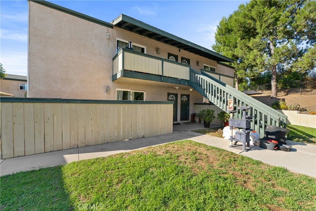 Photo of 868 E Alvarado St, Fallbrook, CA 92028 (MLS # SW25246104)