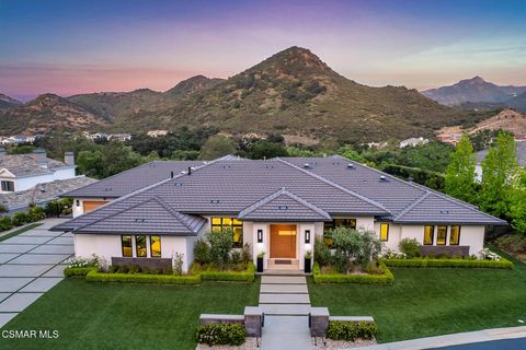 Photo of 2786 Queens Garden Drive, Thousand Oaks, CA 91361 (MLS # 225005564)