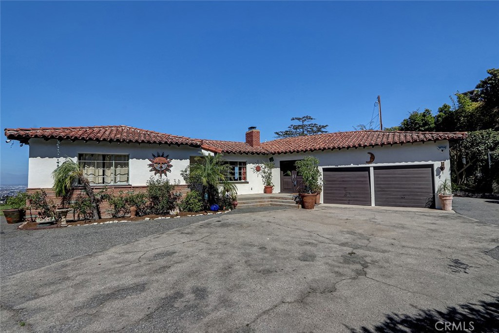25 Headland Drive