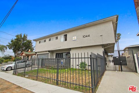 Photo of 1044 W 110th Street, Los Angeles, CA 90044 (MLS # 26658379)