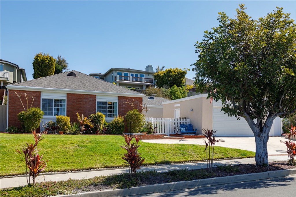 2968 Alta Laguna