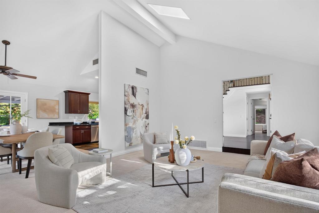 3326 Avenida Sierra