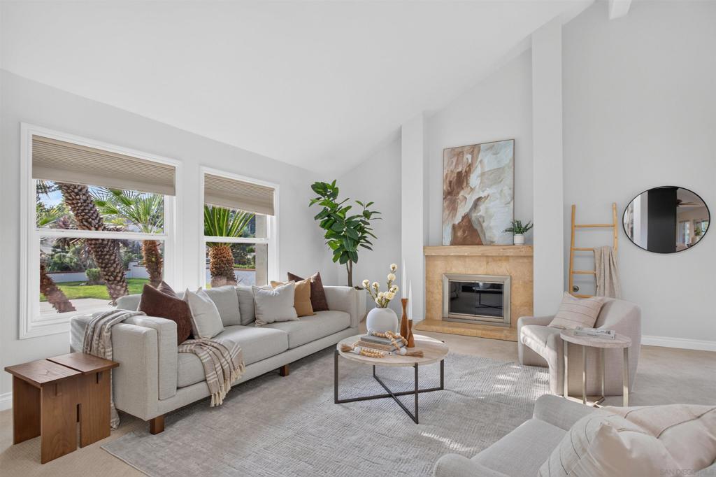 3326 Avenida Sierra