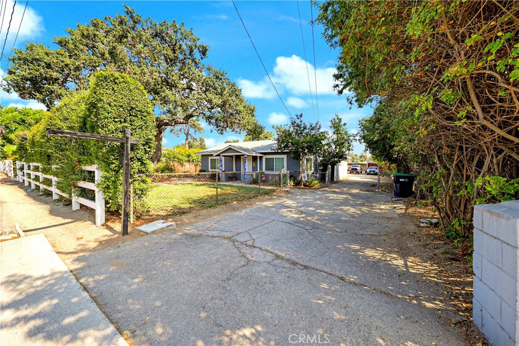 624 W Allen Avenue