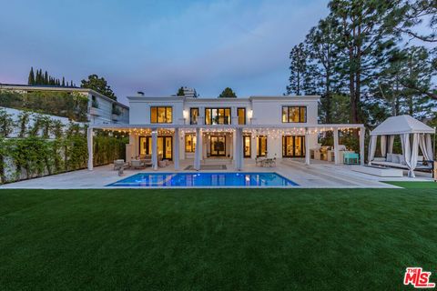 12000 Crest Court Beverly Hills CA 90210