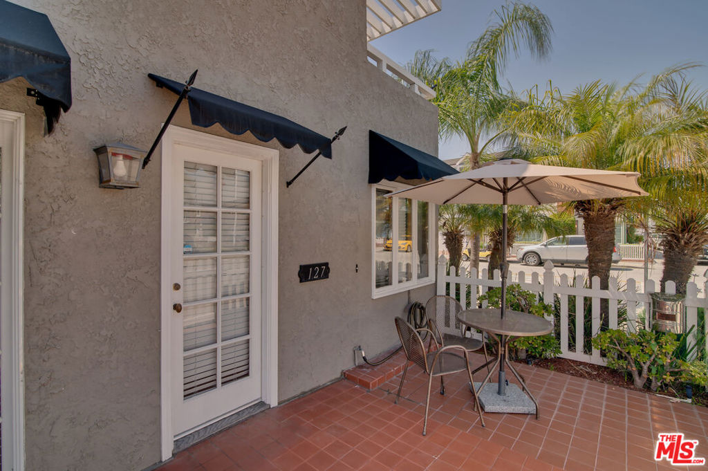 127 Abalone Avenue