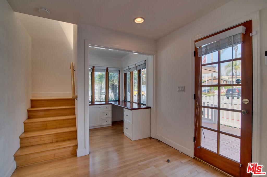 127 Abalone Avenue