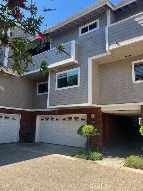Photo of 13 Catalina Court, Manhattan Beach, CA 90266 (MLS # SB26060540)