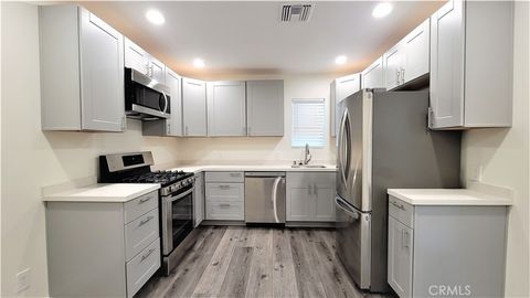 Photo of 6452 Balboa Boulevard, Van Nuys, CA 91406 (MLS # SR26031136)