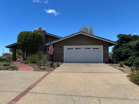 Photo of 1825 Kent Place, Vista, CA 92084 (MLS # NDP2605436)