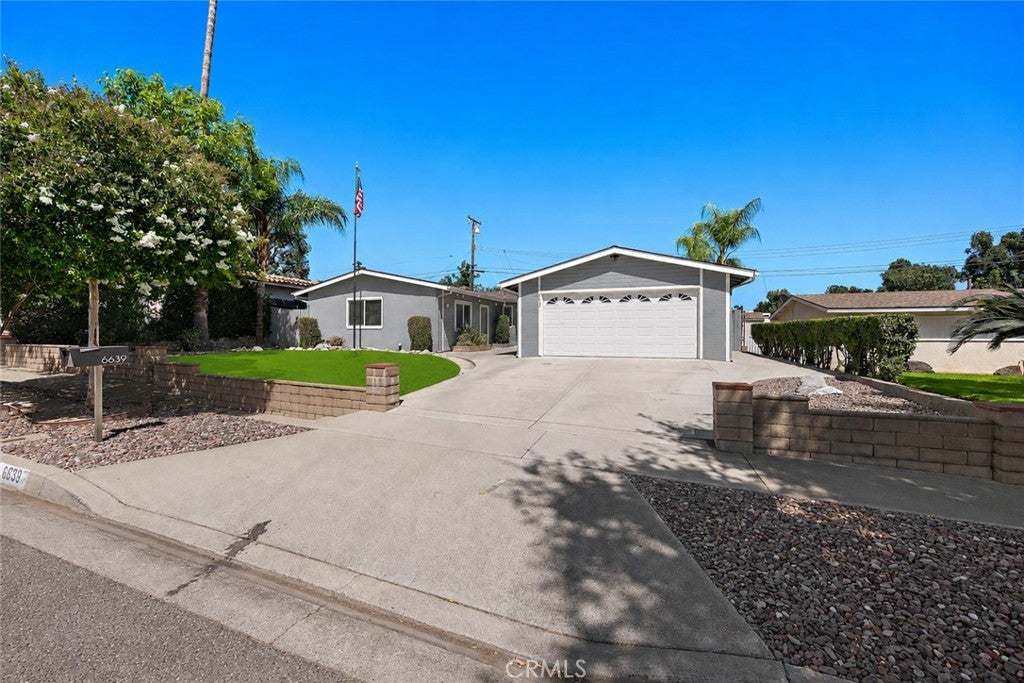 6639 Eastwood
