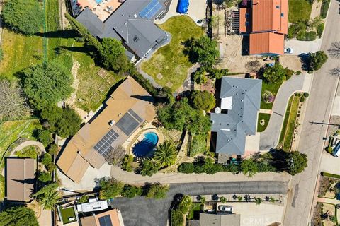 Photo of 215 Hilltop Dr, Paso Robles, CA 93446 (MLS # SC25277423)