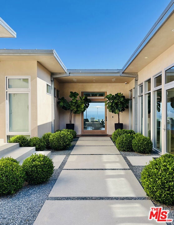 24685 Pacific Coast Highway
