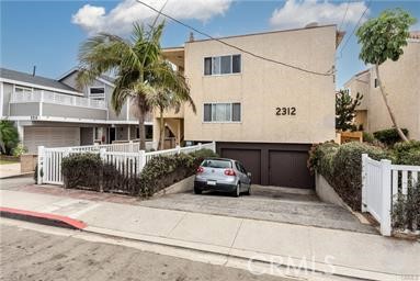 2312 Vanderbilt Lane 3