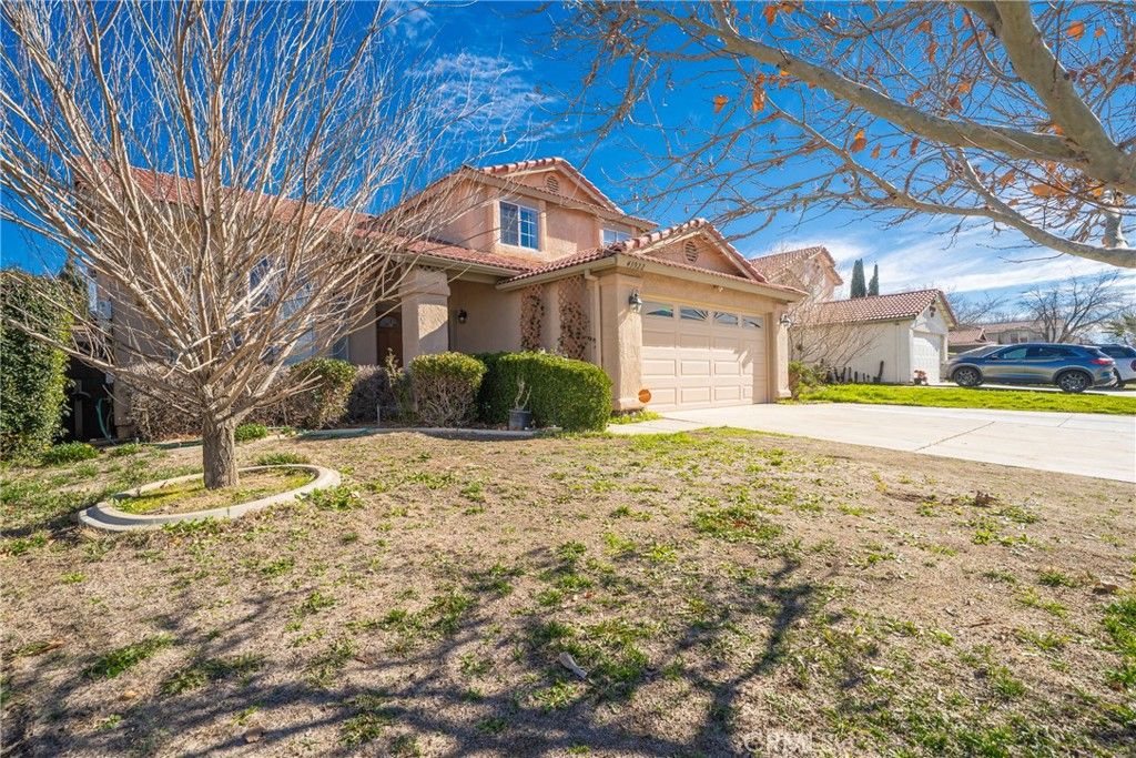 Photo of 43922 Fallon Drive, Lancaster, CA 93535 (MLS # IG26010868)