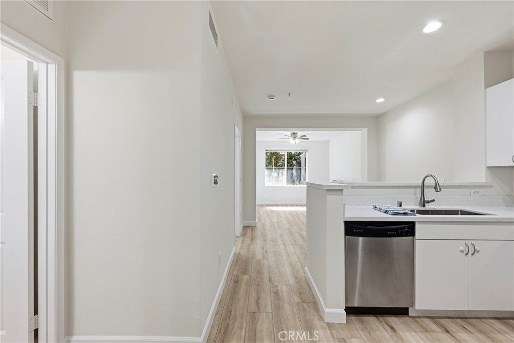 1801 E Katella Avenue 1096