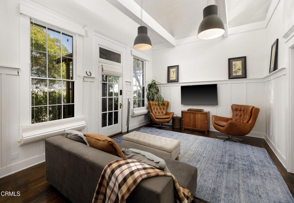 523 Santa Barbara Street
