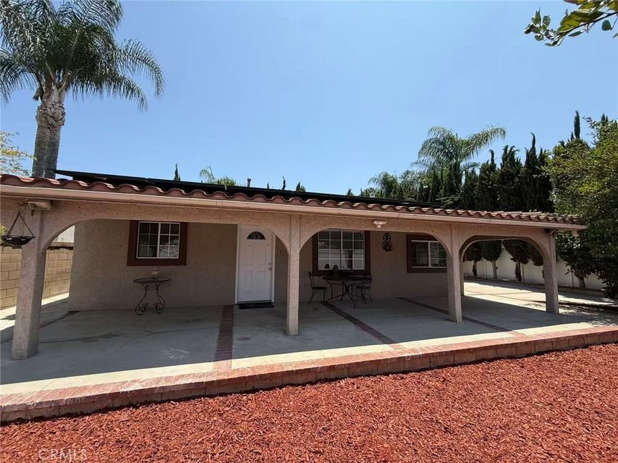 Remodeled detached ADU, 3 bedroom and 2 baths, living room and laundry. rent includes water bill and gas bill. one parking space is included in the garage of the main house. Tenant pays $100 towards solar bill and electricity