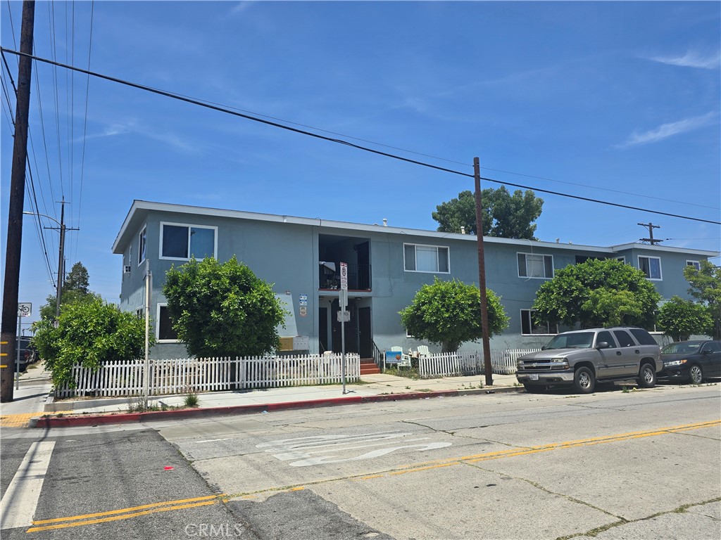 923 W G Street 8