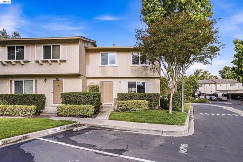 Photo of 3789 Saratoga Way Way, Pleasanton, CA 94588 (MLS # 41132804)
