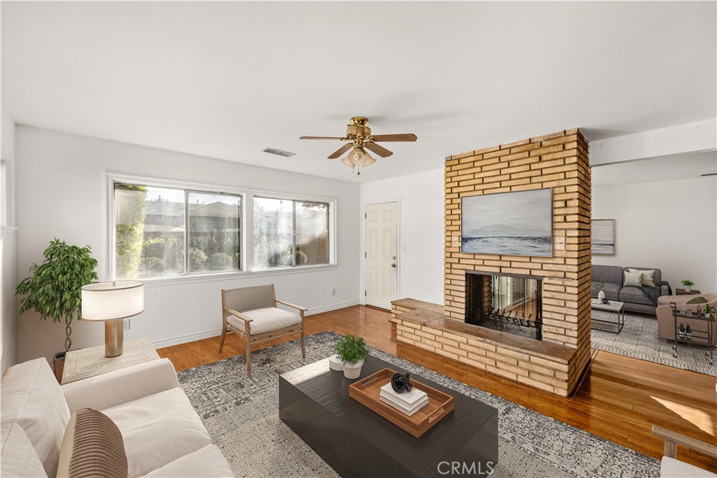 912 N Prospero Drive