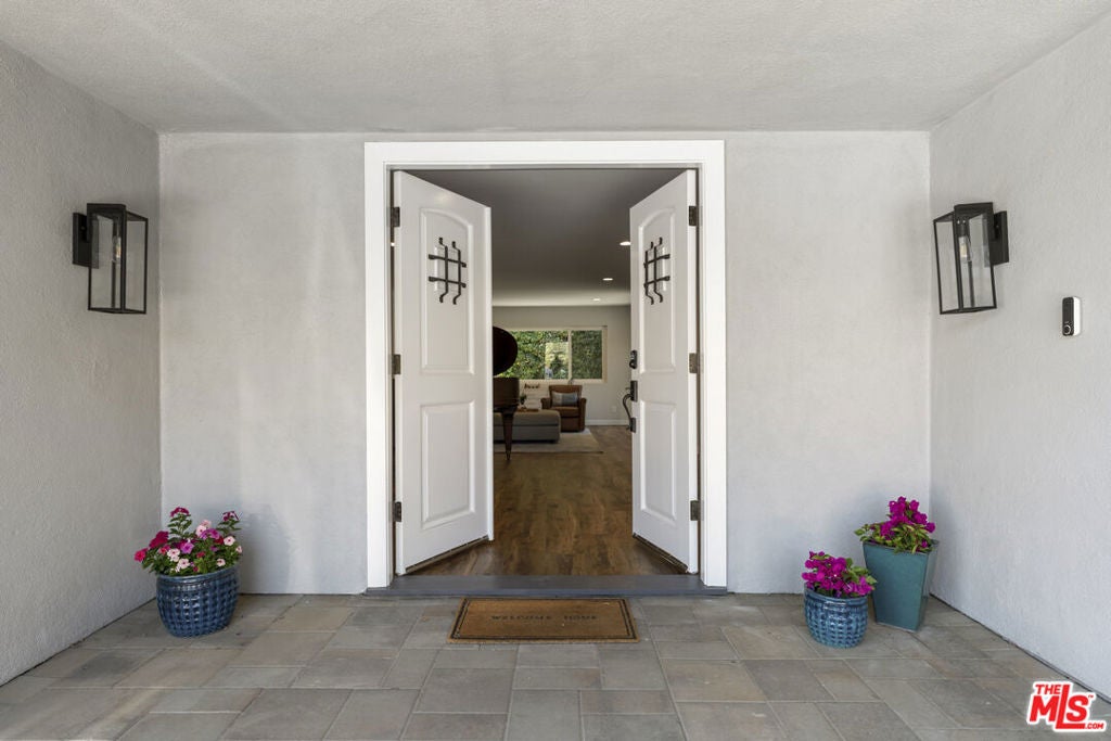 3159 Voltaire Drive