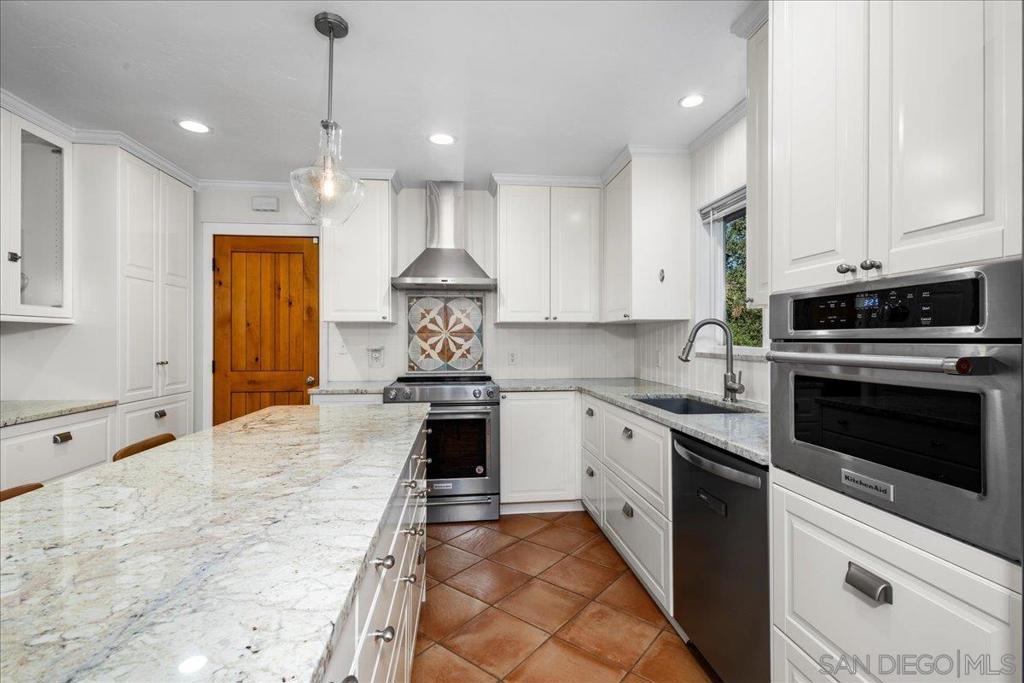 Lakeside - Residential