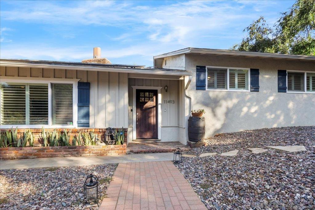 11493 Eucalyptus Hills Dr