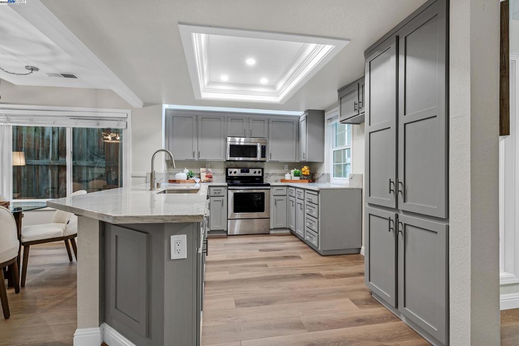 DANBURY PARK - Residential