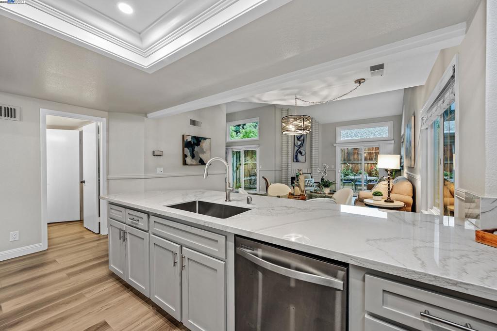 DANBURY PARK - Residential