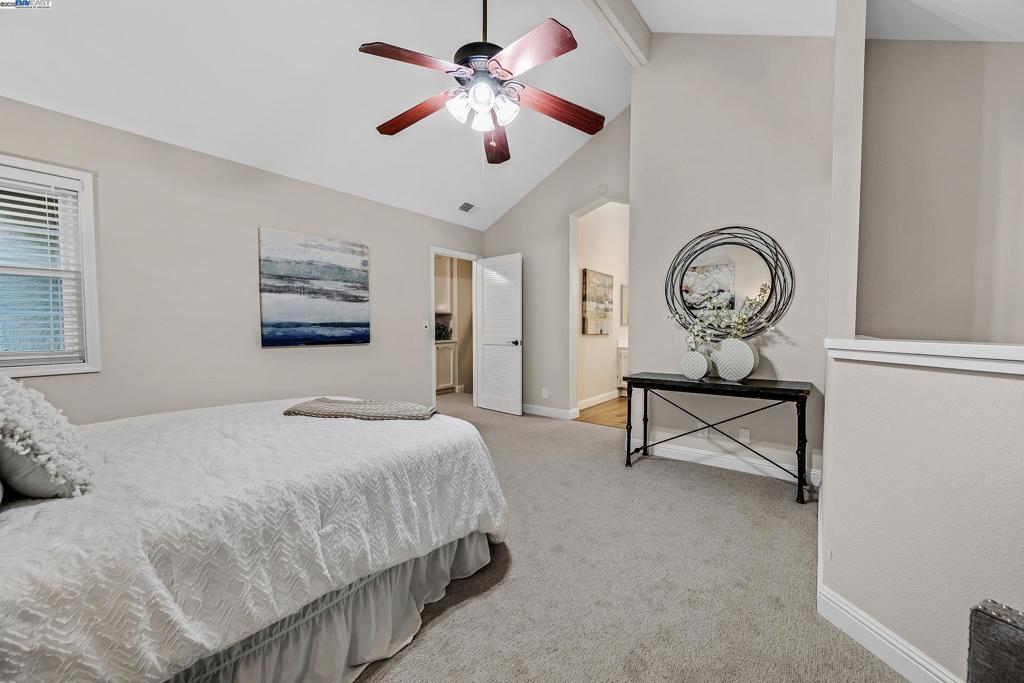 DANBURY PARK - Residential