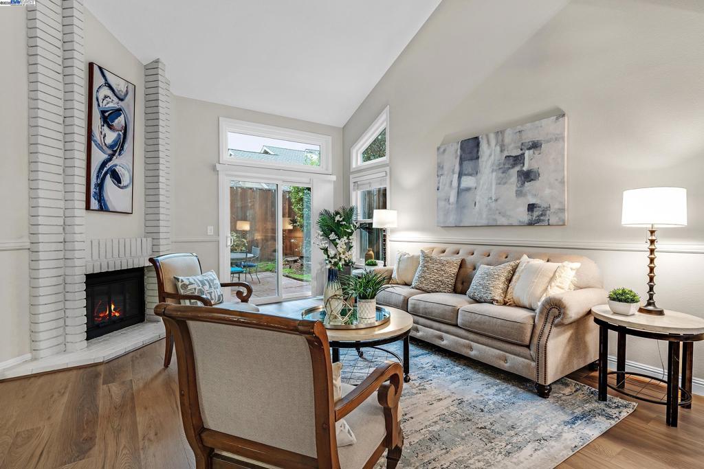 DANBURY PARK - Residential