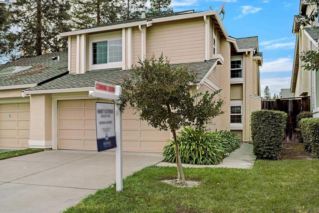 DANBURY PARK - Residential