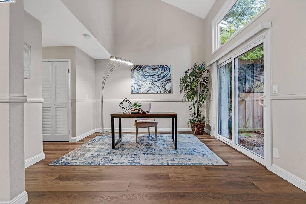 DANBURY PARK - Residential